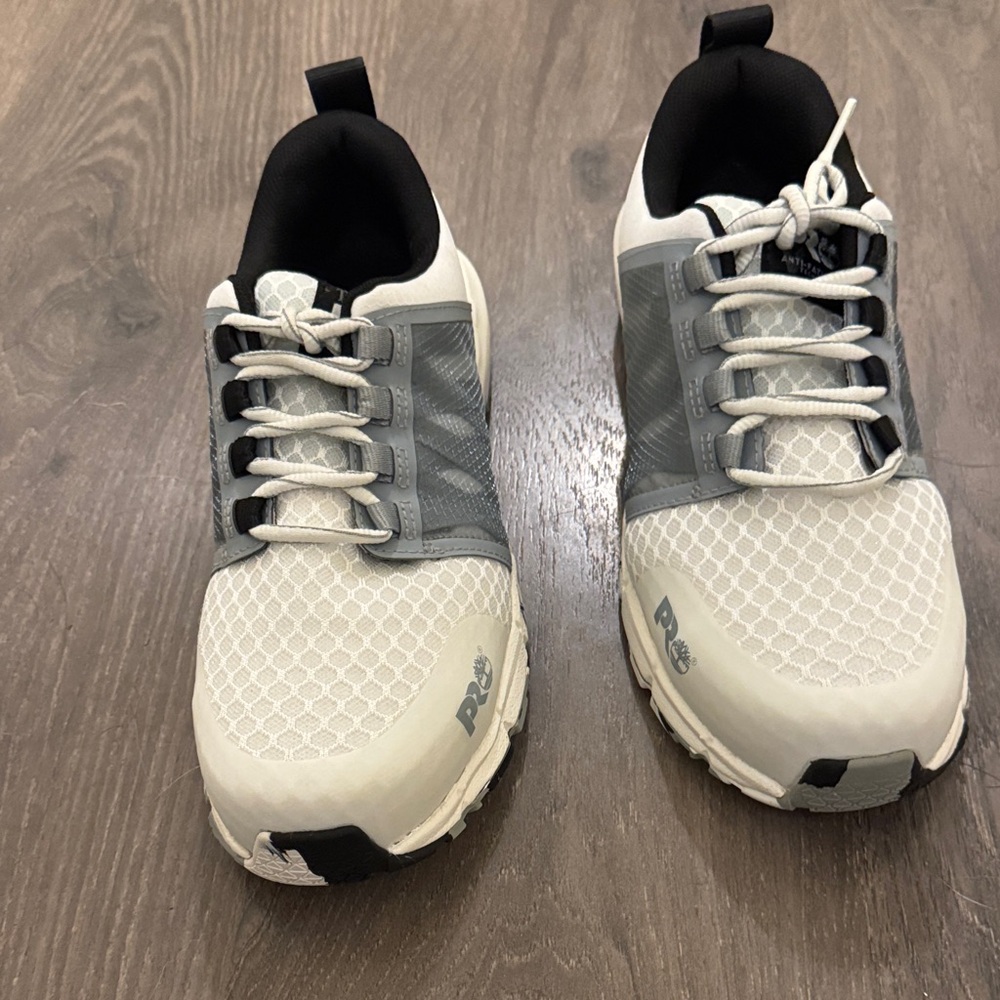 Timberland PRO Women's Work Shoes in White and Gray